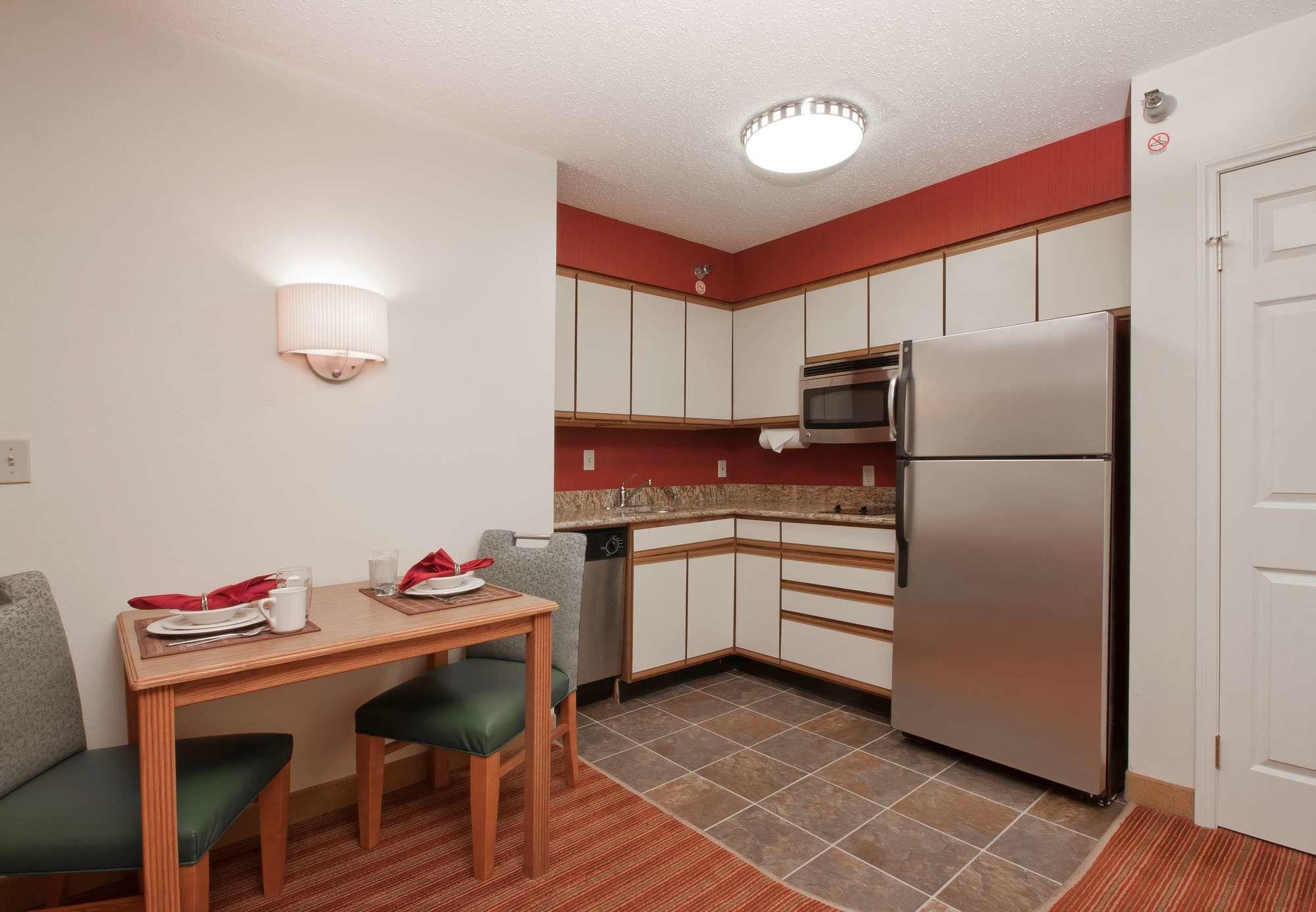 Residence Inn By Marriott Дейвънпорт Екстериор снимка