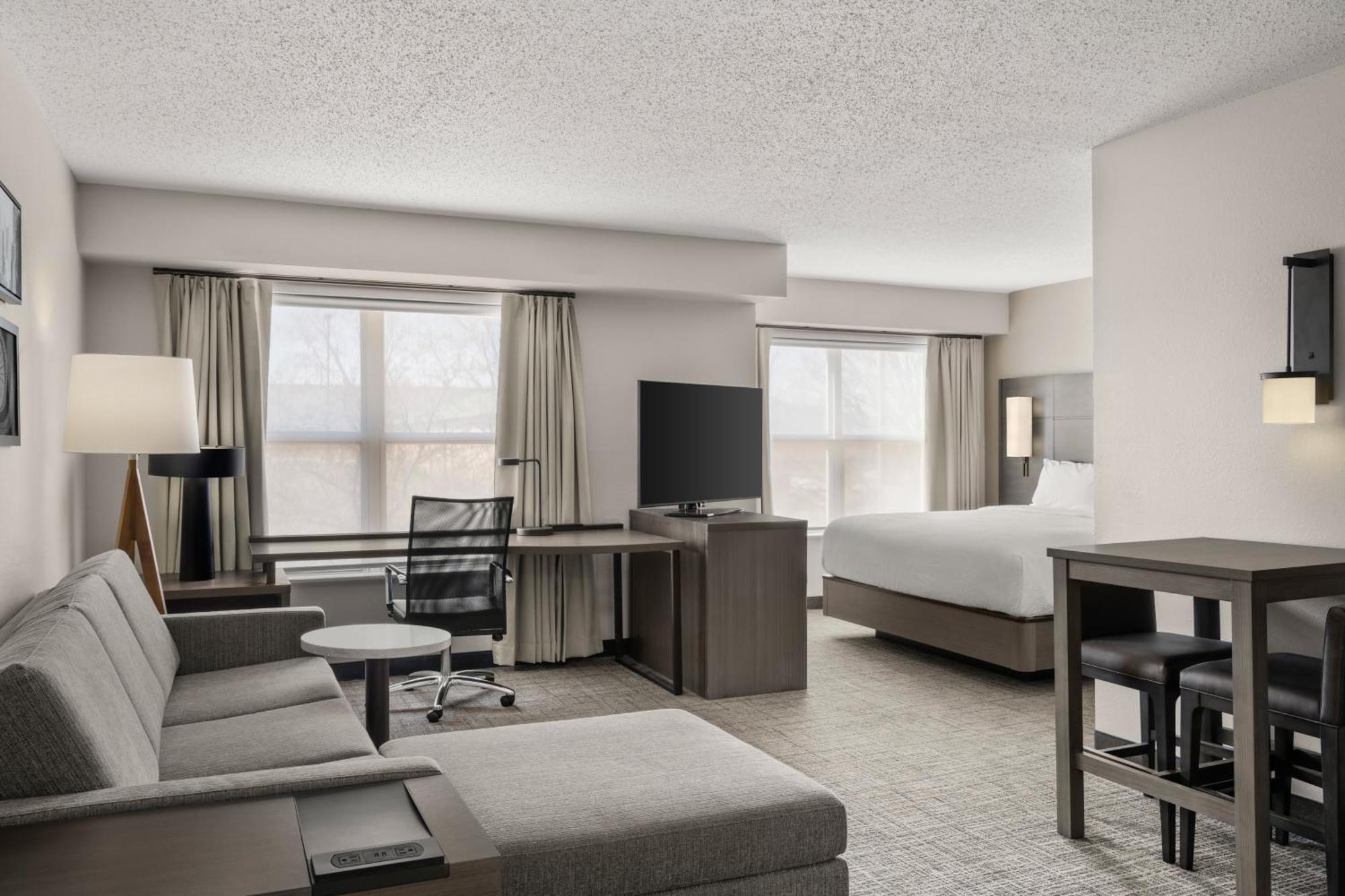 Residence Inn By Marriott Дейвънпорт Стая снимка